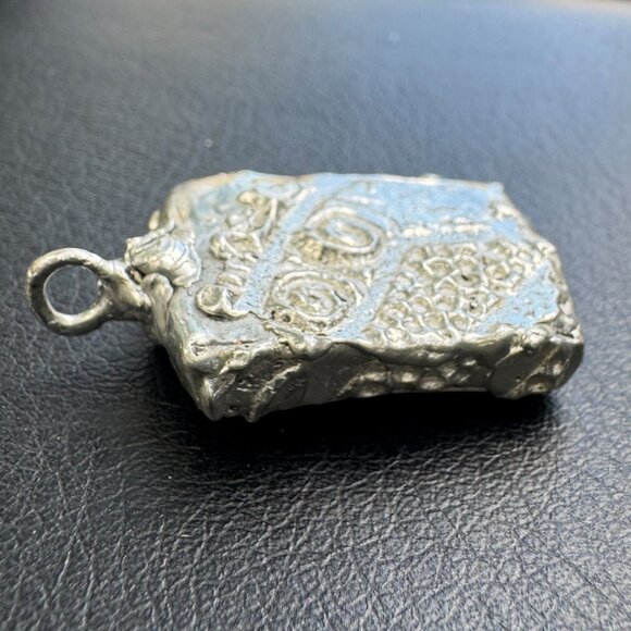 Reversible Peter Rabbit Wedgwood Broken China Pendant With Silver Artisan Bezel - Picture 8 of 12